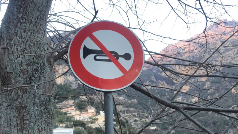 Illustration for article titled A Beginner's Guide To The Insanity Of Driving In Italy. Sort Of.Â